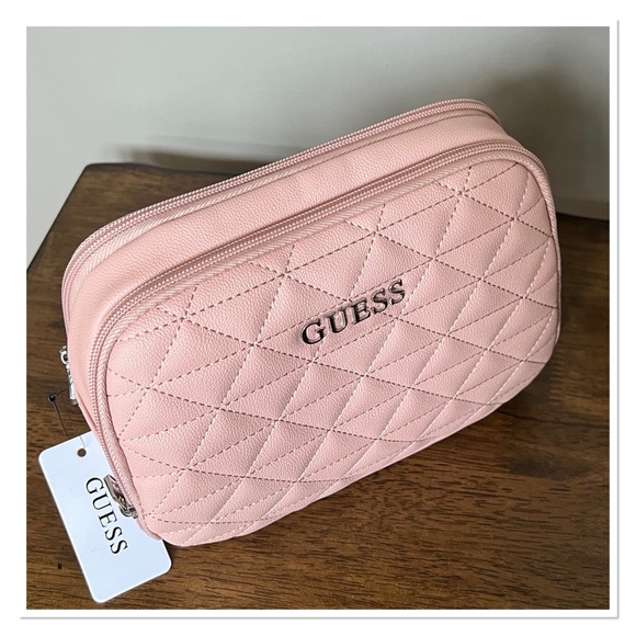 GUESS Blush Pink Quilted Makeup/Cosmetics Travel Bag 🆕 - Picture 1 of 11
